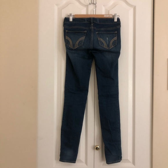 HOLLISTER Distressed Mid Rise Skinny Jeans - Picture 2 of 3